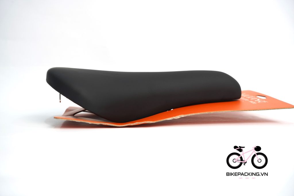 velo-orange-smooth-touring-saddle